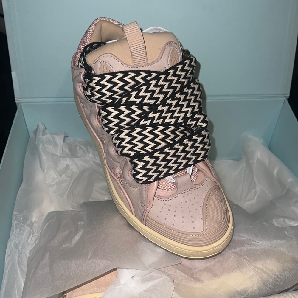 Brand new lanvin curb